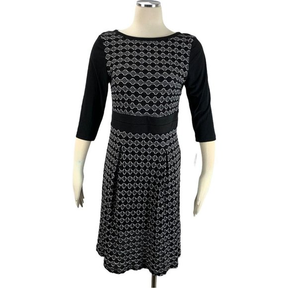 Sandra Darren Dresses & Skirts - Sandra Darren Sheath 10 Dress NWT Black Gray 50247